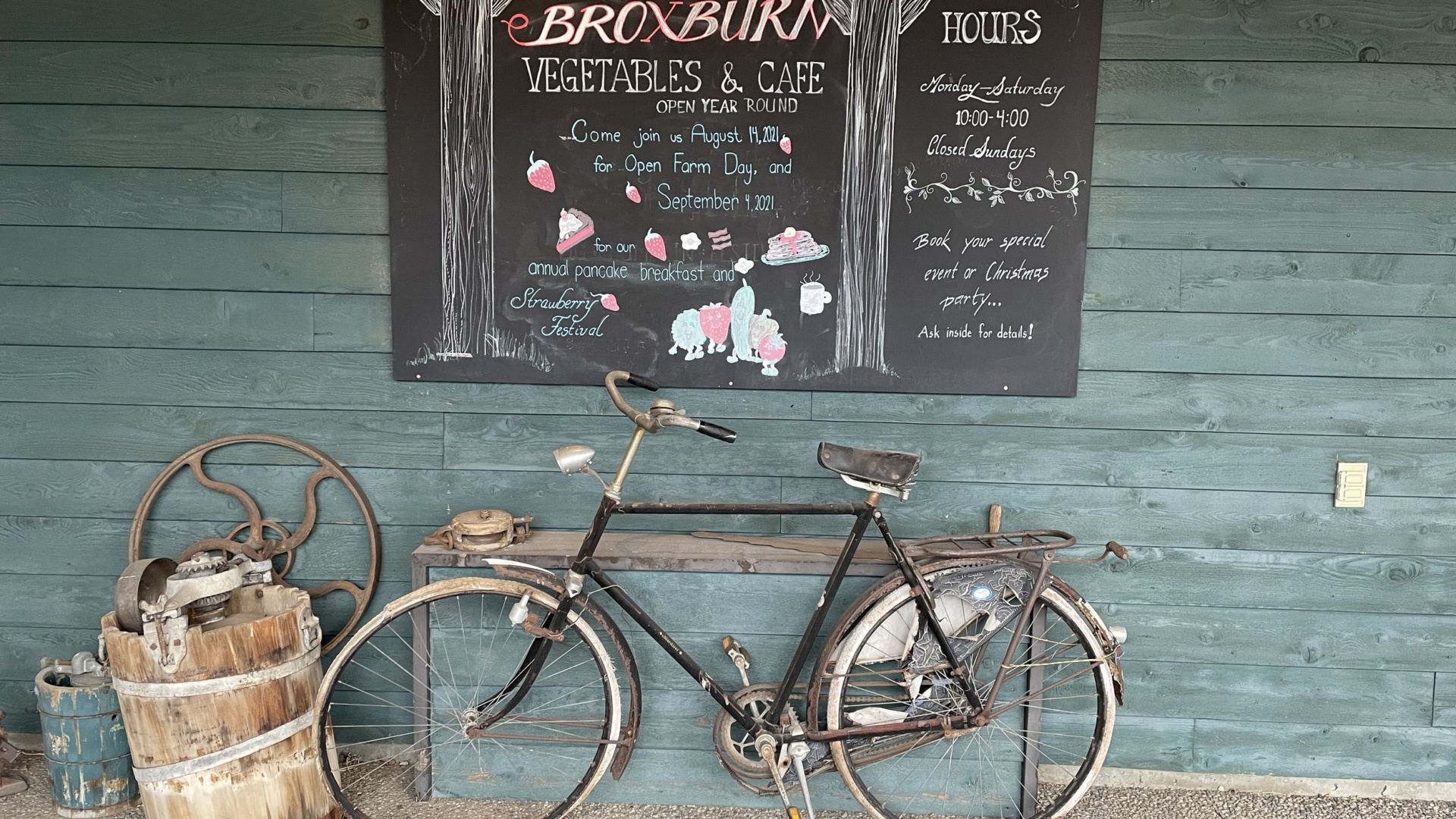 Broxburn Café in Lethbridge