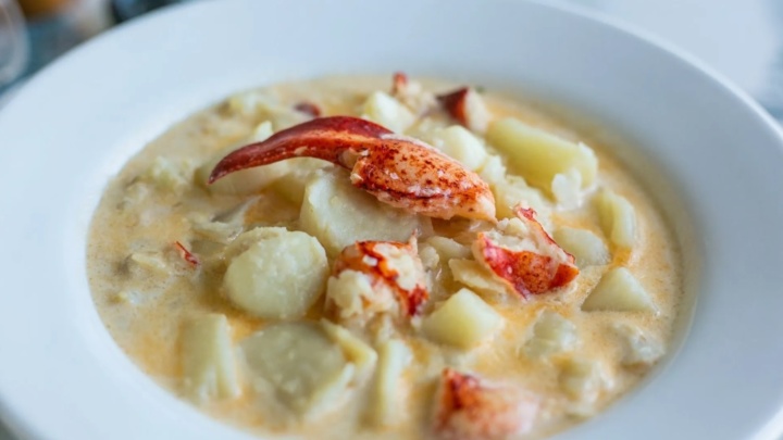 La Cuisine Robicheau Seafood Chowder Web